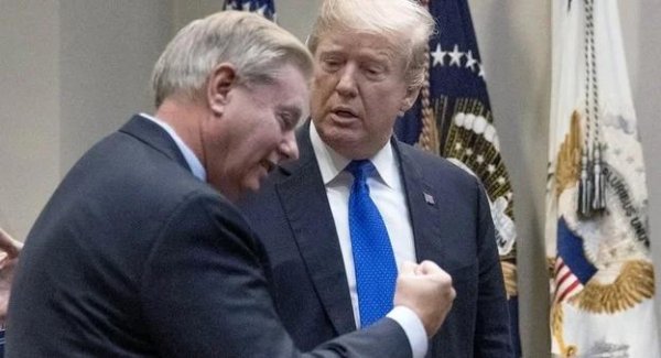 专业配资论坛网 美议员：谈判大门即将关闭，我们将给特朗普一把打击俄罗斯的“大锤子”